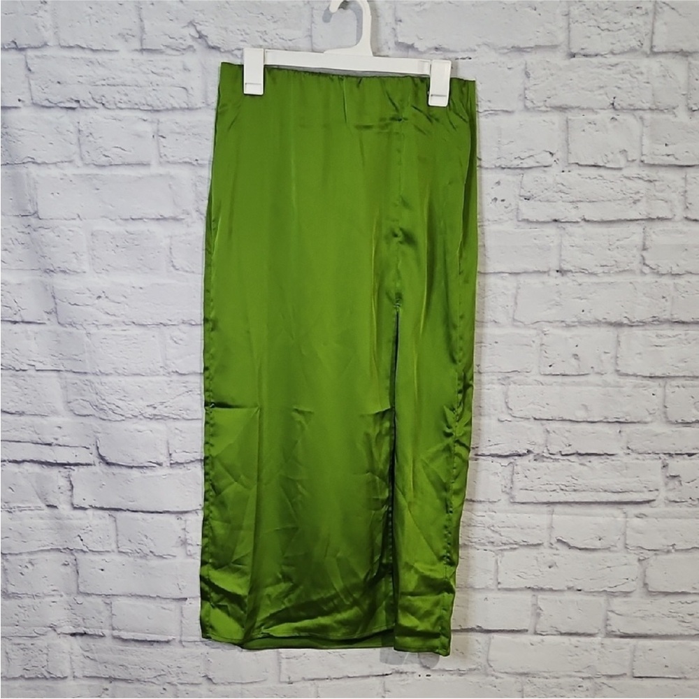 A New Day Green Satin Midi Skirt with Slit 
SZ S